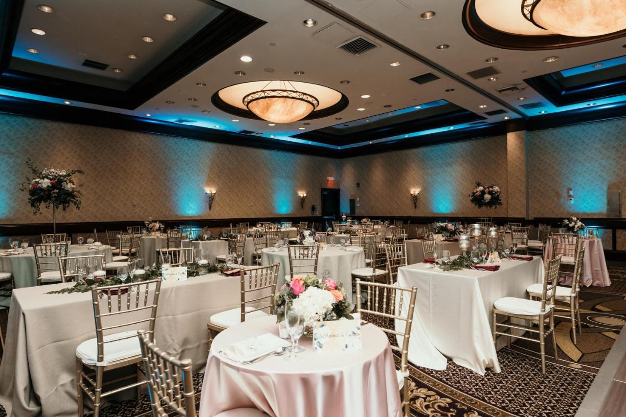 Crowne Plaza Providence-Warwick Hotell Exteriör bild