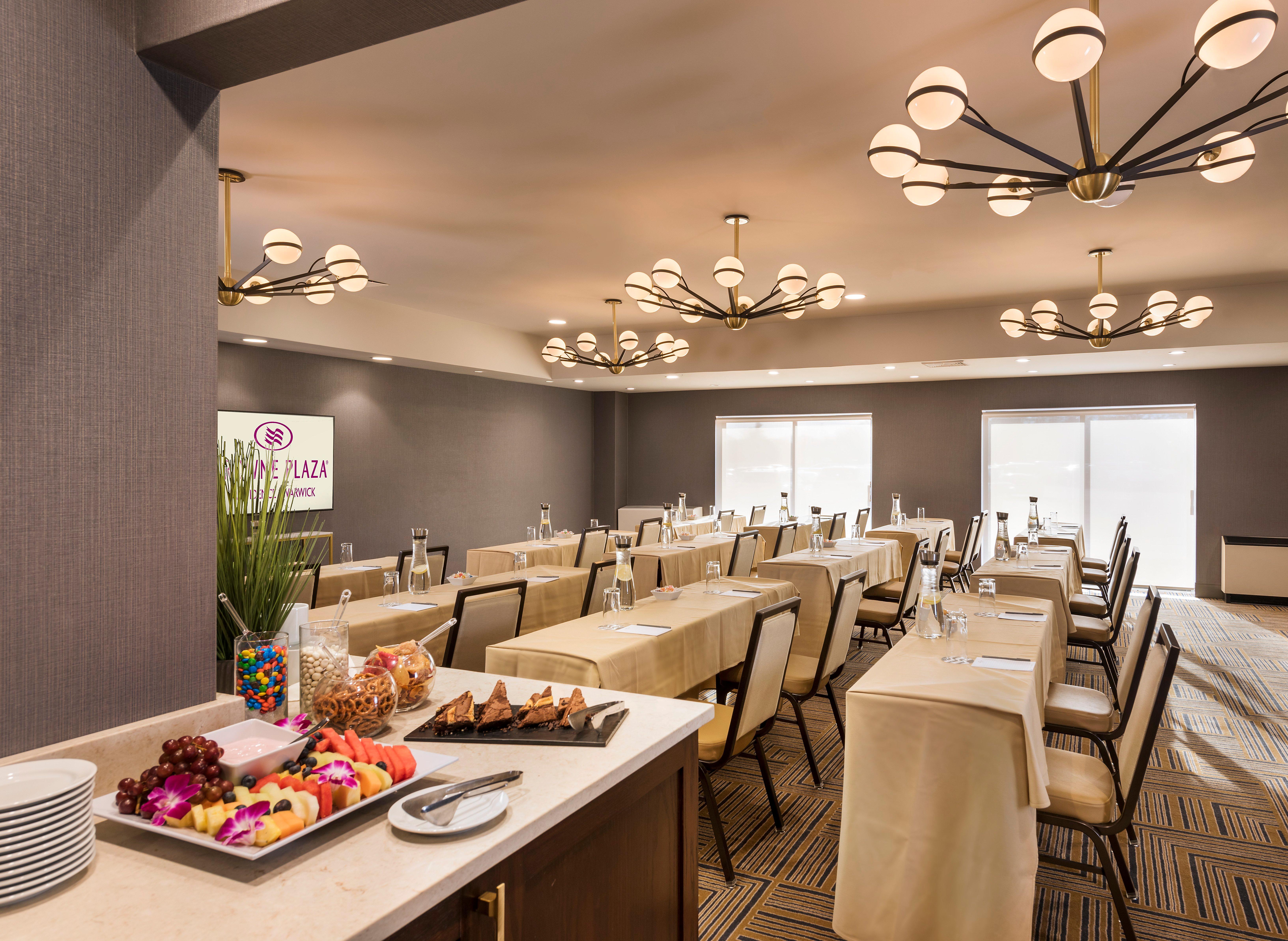 Crowne Plaza Providence-Warwick Hotell Exteriör bild