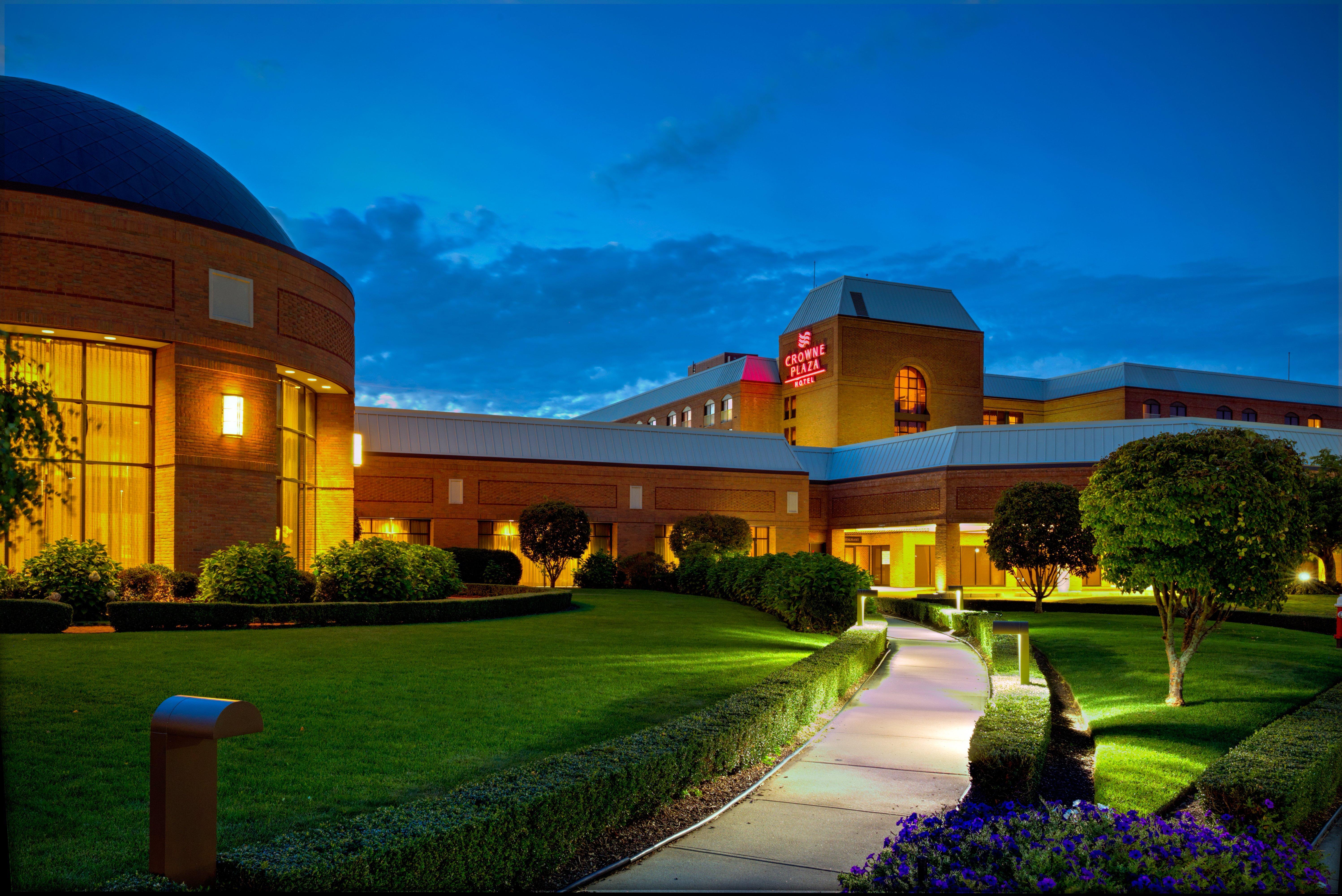 Crowne Plaza Providence-Warwick Hotell Exteriör bild