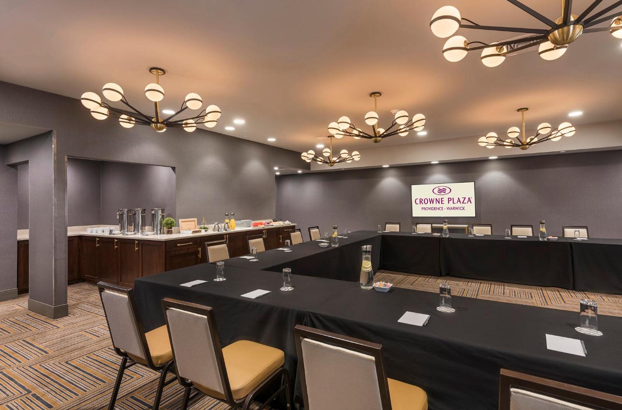 Crowne Plaza Providence-Warwick Hotell Exteriör bild